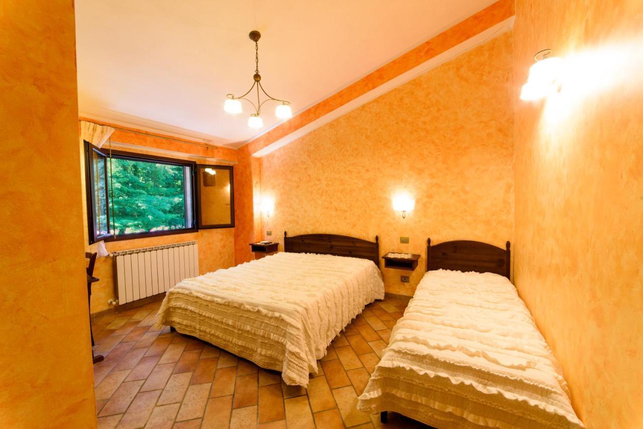 Vecchio Mulino Hotel Castel del Giudice Exterior photo