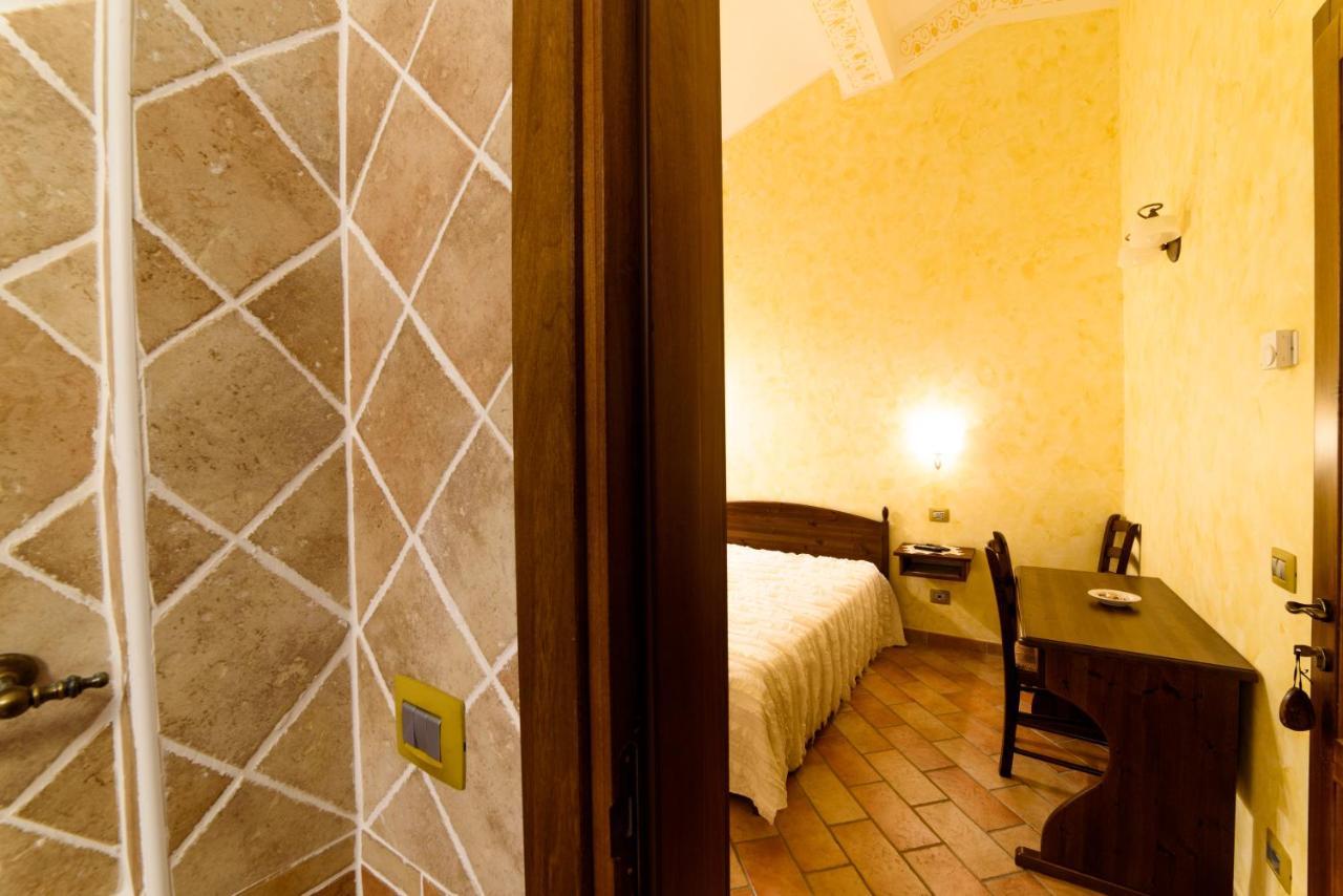 Vecchio Mulino Hotel Castel del Giudice Exterior photo