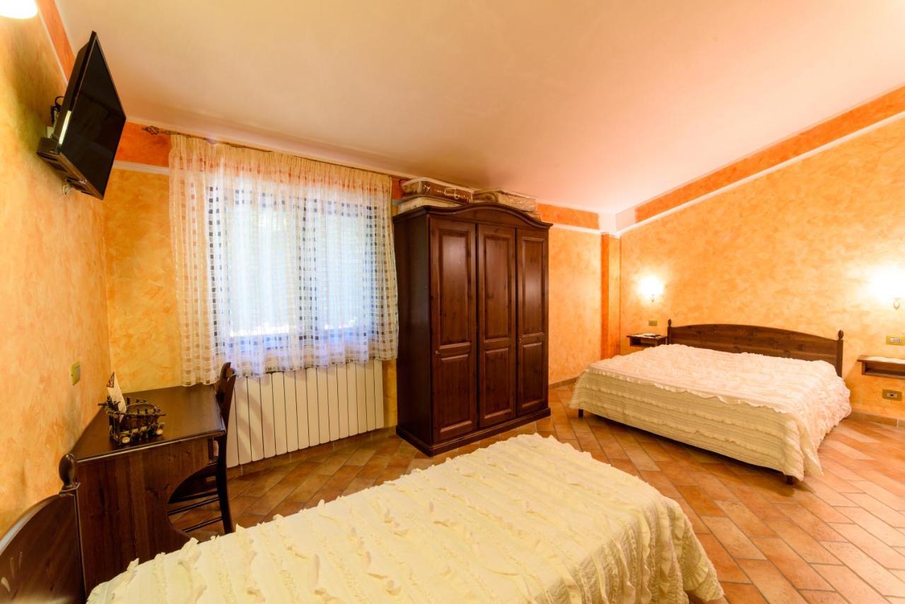 Vecchio Mulino Hotel Castel del Giudice Exterior photo